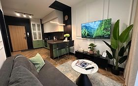 Apartament Z Ogrodem - Paderewskiego 22